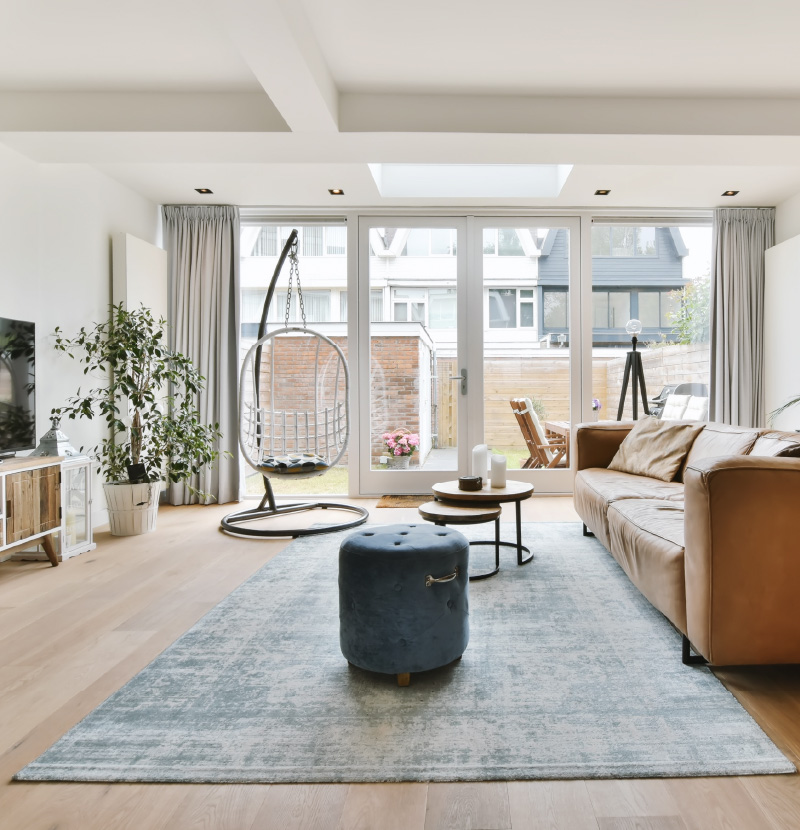 株式会社ディスカバリー